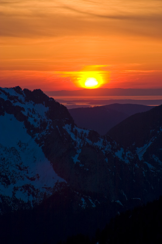 Sunset Over Cascades And Puget Sound